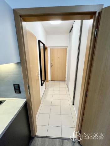 Pronájem bytu 1+kk, Karlovy Vary - Stará Role, Kryzánkova, 34 m2