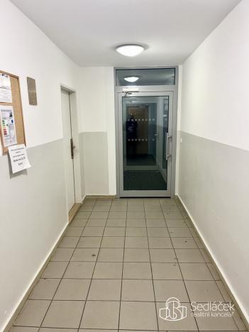 Pronájem bytu 1+kk, Karlovy Vary - Stará Role, Kryzánkova, 34 m2