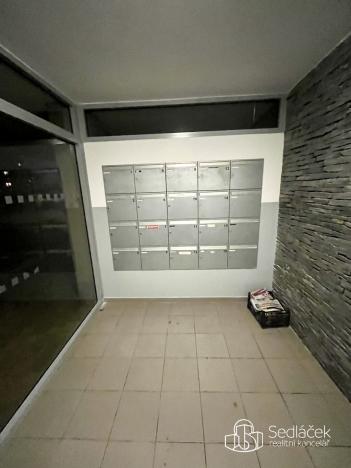 Pronájem bytu 1+kk, Karlovy Vary - Stará Role, Kryzánkova, 34 m2