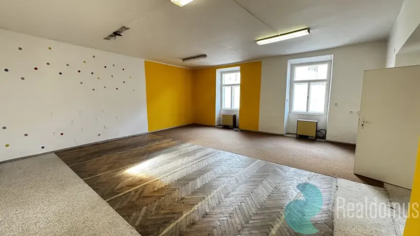 Pronájem kanceláře, Prachatice, Velké náměstí, 200 m2