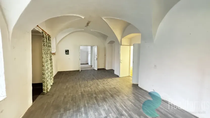 Pronájem kanceláře, Prachatice, Velké náměstí, 200 m2