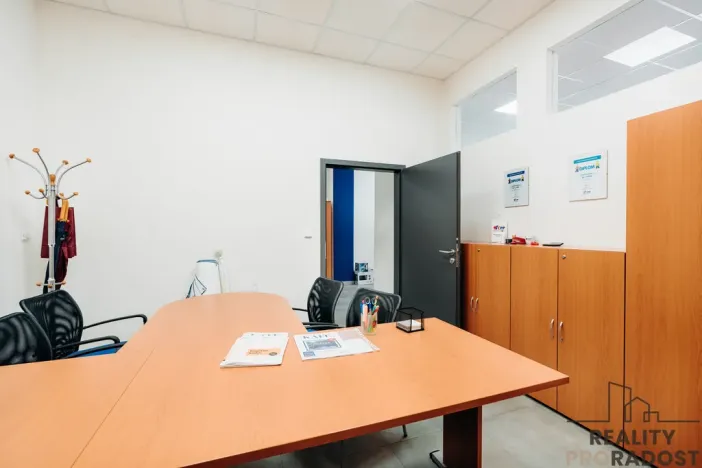 Pronájem obchodního prostoru, Hodonín, Národní třída, 119 m2