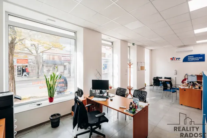 Pronájem obchodního prostoru, Hodonín, Národní třída, 119 m2