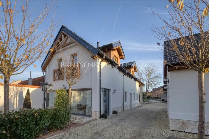 Prodej činžovního domu, Lipí, 197 m2