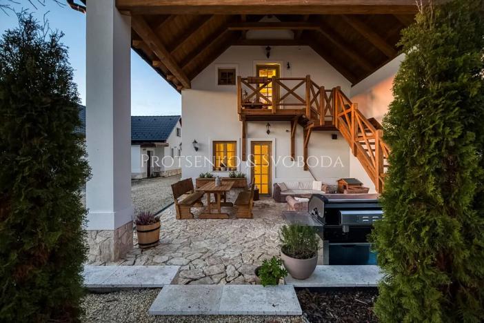 Prodej vícegeneračního domu, Lipí, 197 m2