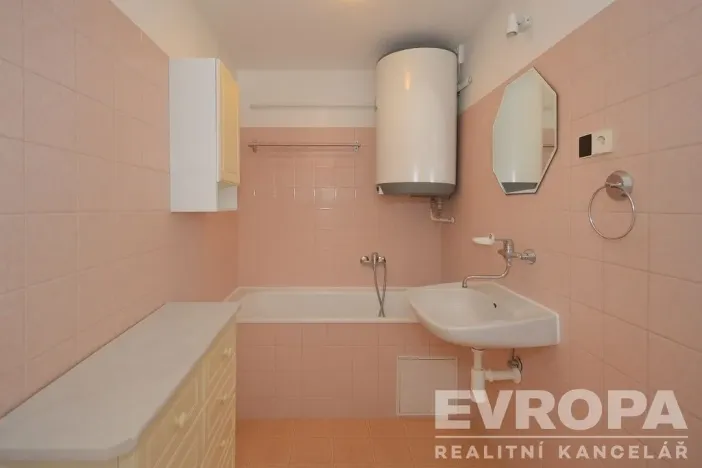 Prodej bytu 1+1, Pardubice - Zelené Předměstí, Železničního pluku, 49 m2