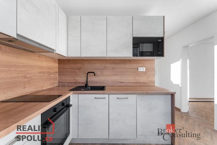 Prodej bytu 1+1, Jihlava, Březinova, 31 m2