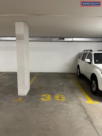 Prodej garážového stání, Brno, Hrnčířská, 12 m2