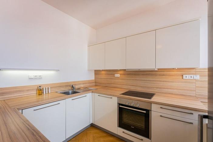 Pronájem bytu 2+kk, Praha - Staré Město, Na Perštýně, 73 m2