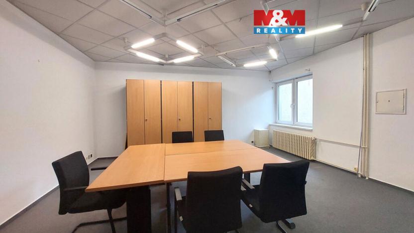 Pronájem obchodního prostoru, Ústí nad Orlicí, T. G. Masaryka, 35 m2