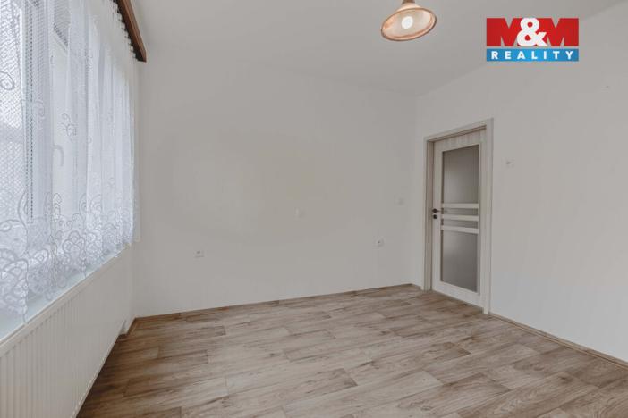 Prodej bytu 3+1, Klatovy - Klatovy IV, Školní, 81 m2