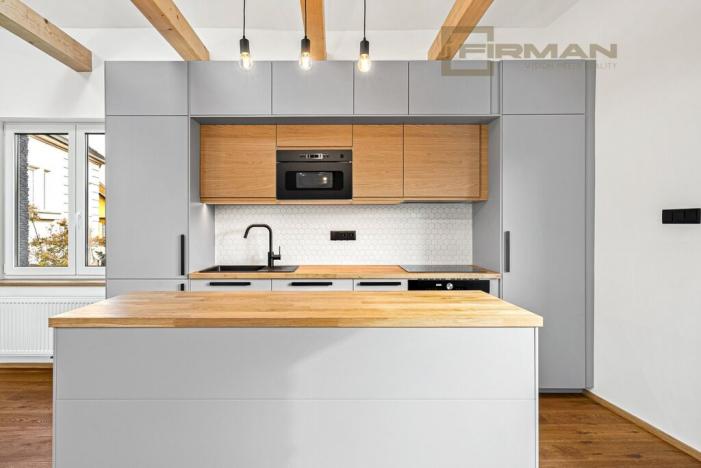 Prodej atypického bytu, Praha - Zbraslav, Elišky Přemyslovny, 110 m2