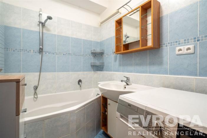 Prodej bytu 3+kk, Hradec Králové - Třebeš, Ve Stromovce, 74 m2