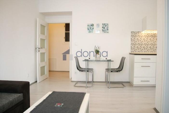 Pronájem bytu 2+kk, Praha, Vinohradská, 52 m2