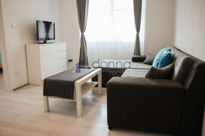 Pronájem bytu 2+kk, Praha, Vinohradská, 52 m2