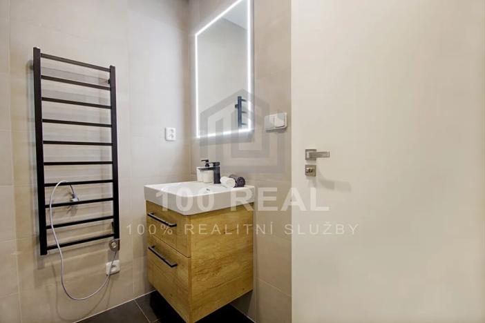 Pronájem bytu 2+kk, Hradec Králové, Průmyslová, 39 m2