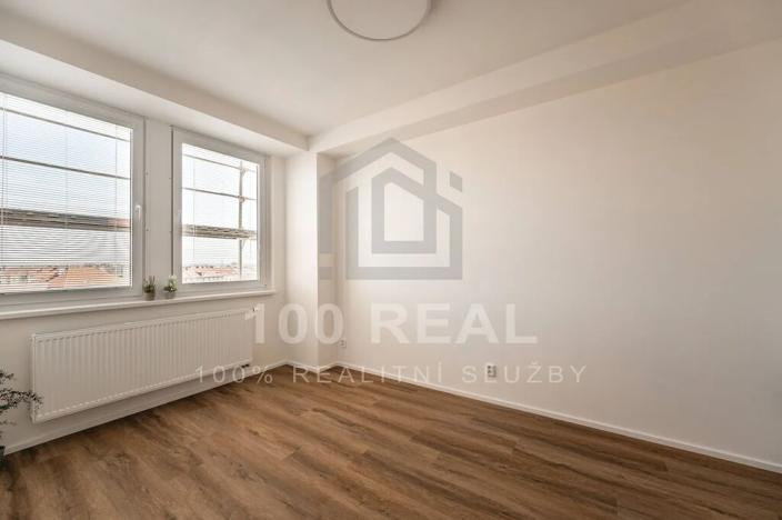 Pronájem bytu 1+1, Hradec Králové, Průmyslová, 35 m2