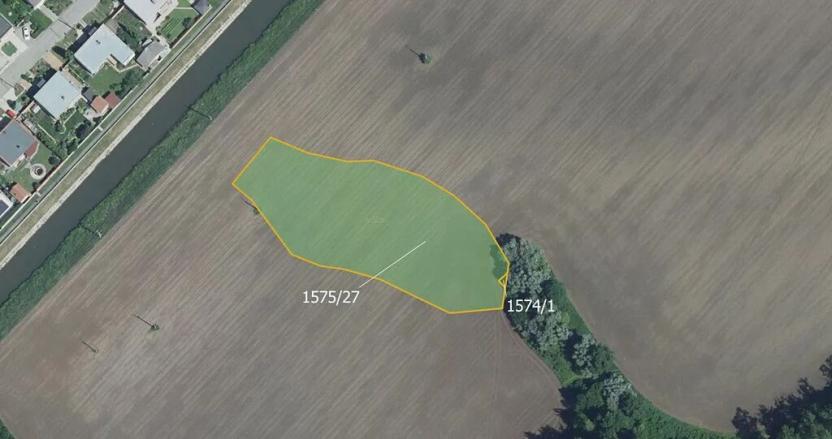 Prodej pole, Týnec, 58937 m2