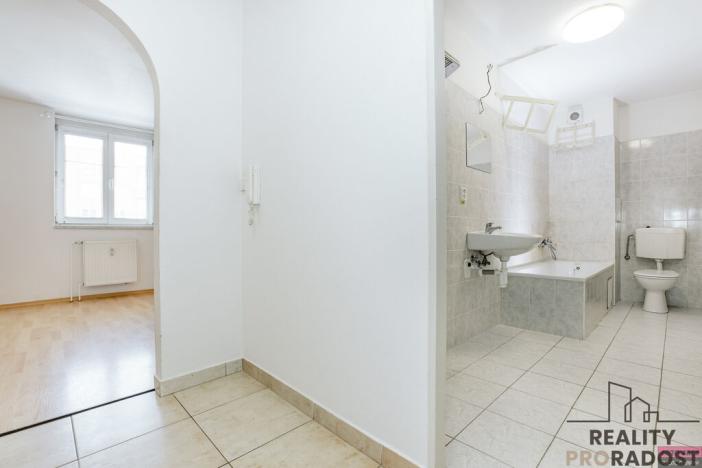 Pronájem bytu 1+kk, Protivín, Masarykovo nám., 23 m2