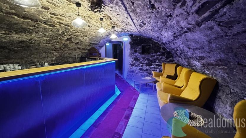 Pronájem restaurace, Prachatice, Velké náměstí, 200 m2