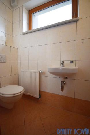 Pronájem rodinného domu, Praha - Hloubětín, Stropnická, 142 m2