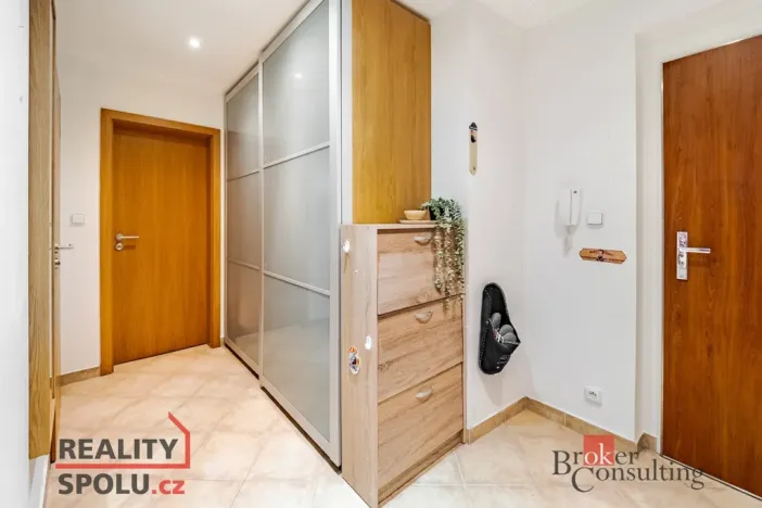 Prodej bytu 3+kk, Praha - Hloubětín, Nademlejnská, 80 m2