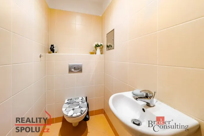 Prodej bytu 3+kk, Praha - Hloubětín, Nademlejnská, 80 m2