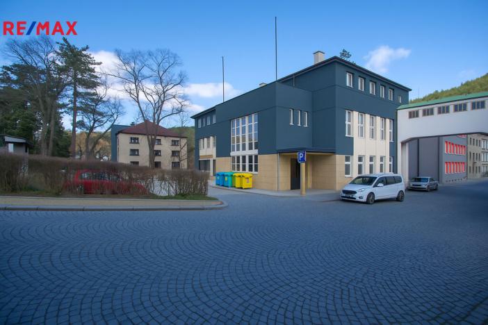 Prodej výrobních prostor, Úpice, Dr. Teuchmanna, 1817 m2