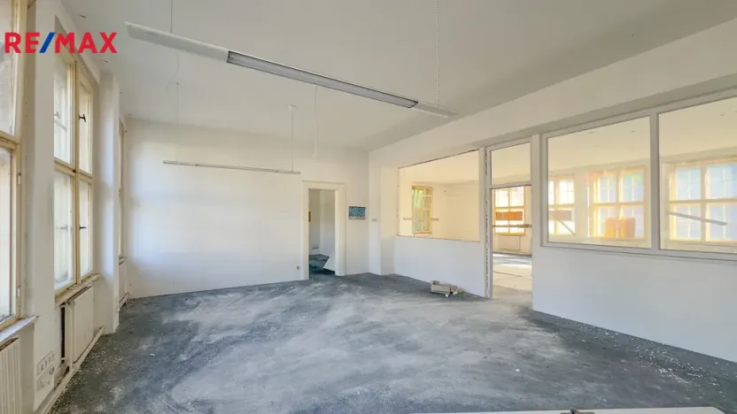 Prodej výrobních prostor, Úpice, Dr. Teuchmanna, 1817 m2