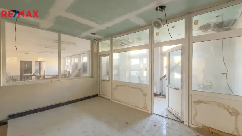 Prodej výrobních prostor, Úpice, Dr. Teuchmanna, 1817 m2