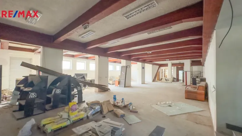 Prodej výrobních prostor, Úpice, Dr. Teuchmanna, 1817 m2