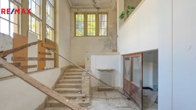 Prodej výrobních prostor, Úpice, Dr. Teuchmanna, 1817 m2