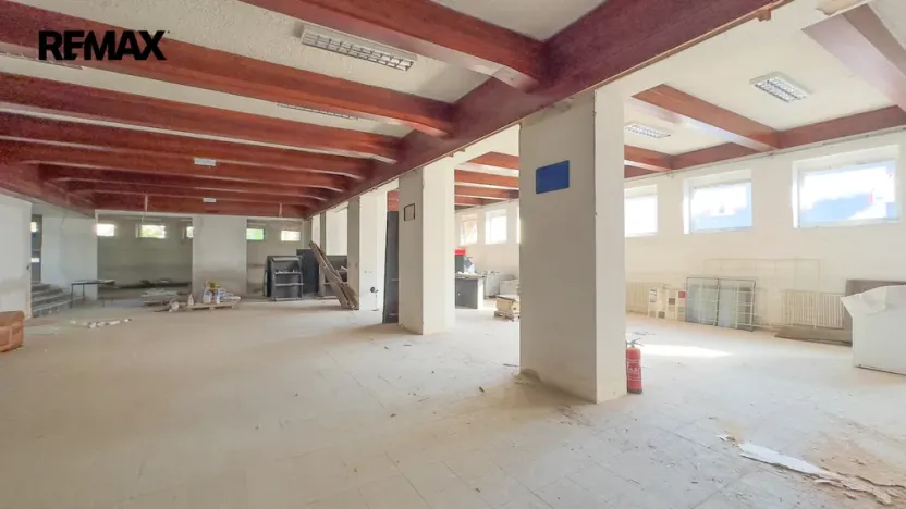 Prodej výrobních prostor, Úpice, Dr. Teuchmanna, 1817 m2