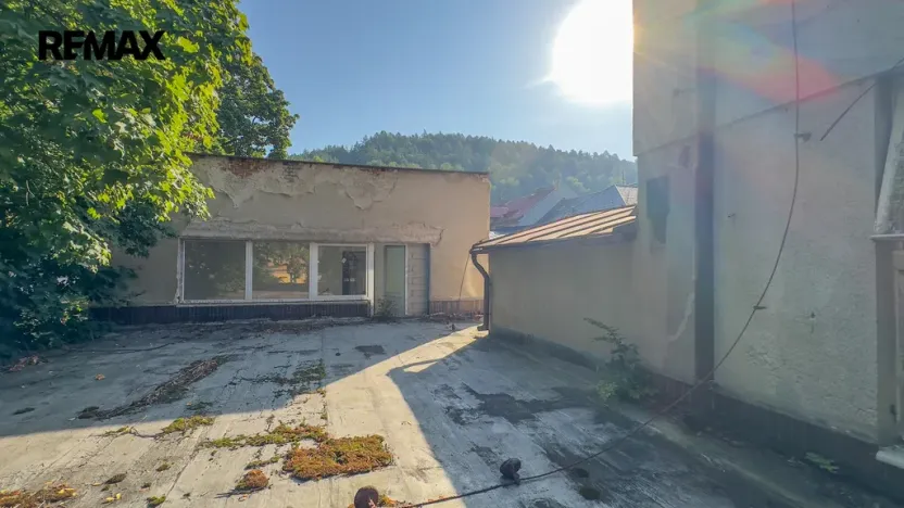 Prodej komerční nemovitosti, Úpice, Dr. Teuchmanna, 1817 m2