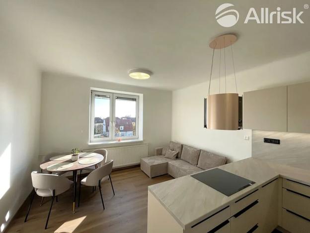 Pronájem bytu 2+kk, Brno, Zemědělská, 58 m2