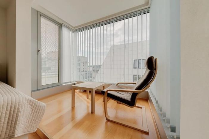 Pronájem bytu 1+kk, Praha - Holešovice, Komunardů, 44 m2