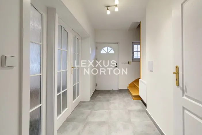 Pronájem vily, Praha - Nebušice, U Házů, 229 m2