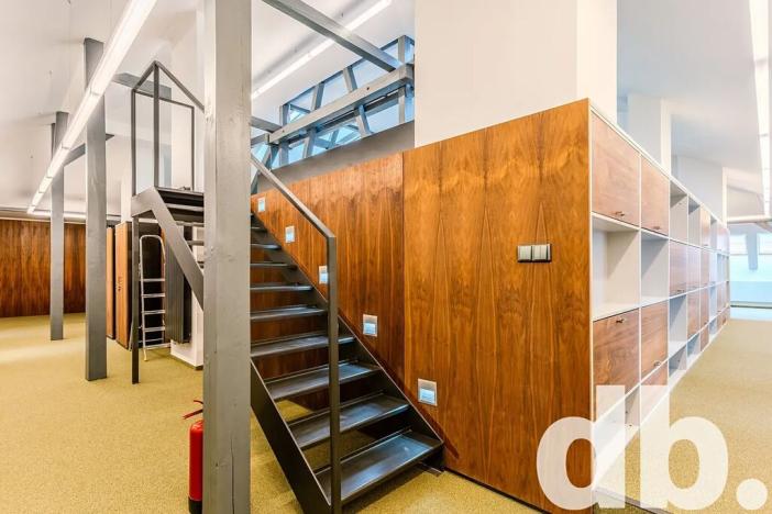 Pronájem kanceláře, Cheb, 26. dubna, 260 m2