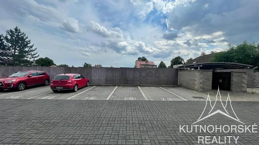 Pronájem garážového stání, Kutná Hora, Tyršova, 12 m2