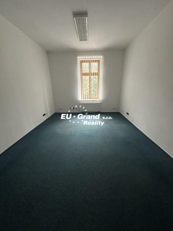 Pronájem kanceláře, Varnsdorf, 5. května, 107 m2