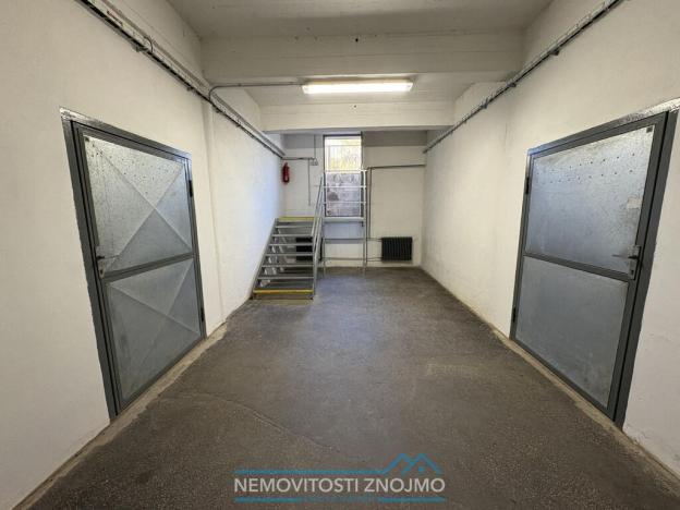 Pronájem skladu, Znojmo, Dobšická, 100 m2