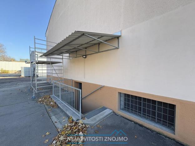 Pronájem skladu, Znojmo, Dobšická, 100 m2