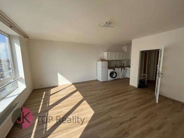 Pronájem bytu 1+kk, Praha - Strašnice, Vinohradská, 41 m2