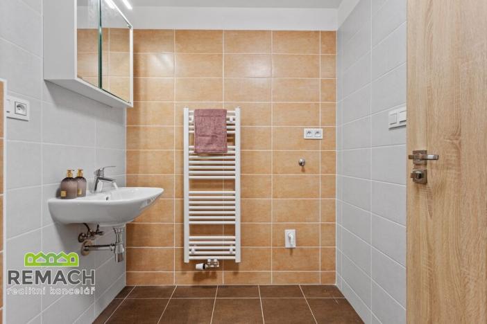 Pronájem bytu 2+kk, Náchod, Bartoňova, 61 m2