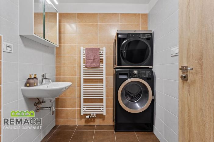 Pronájem bytu 2+kk, Náchod, Bartoňova, 61 m2