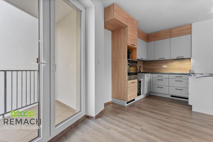 Pronájem bytu 2+kk, Náchod, Bartoňova, 61 m2