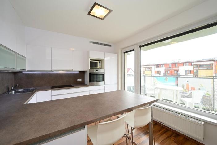 Pronájem bytu 3+kk, Praha - Kobylisy, Ke Stírce, 72 m2