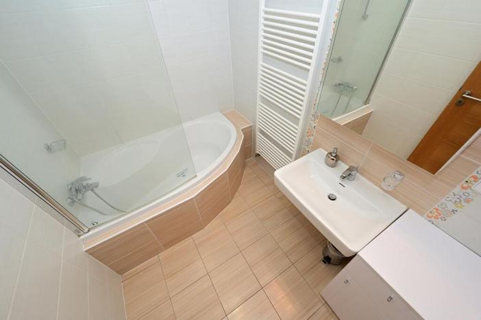 Pronájem bytu 3+kk, Praha - Kobylisy, Ke Stírce, 72 m2