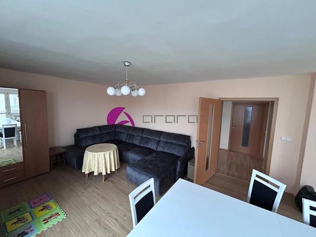 Pronájem rodinného domu, Charváty, 250 m2