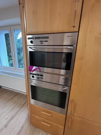 Pronájem rodinného domu, Charváty, 250 m2